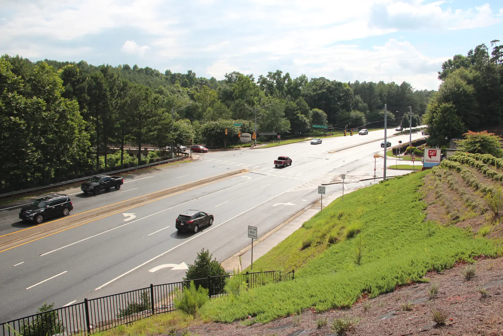 Towne Lake Parkway in the Towne Lake community
