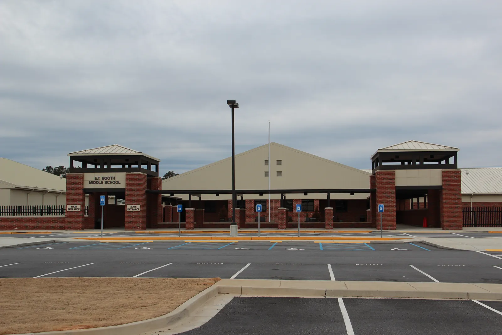 The front of E.T. Booth Middle School on Putnam Ford Drive