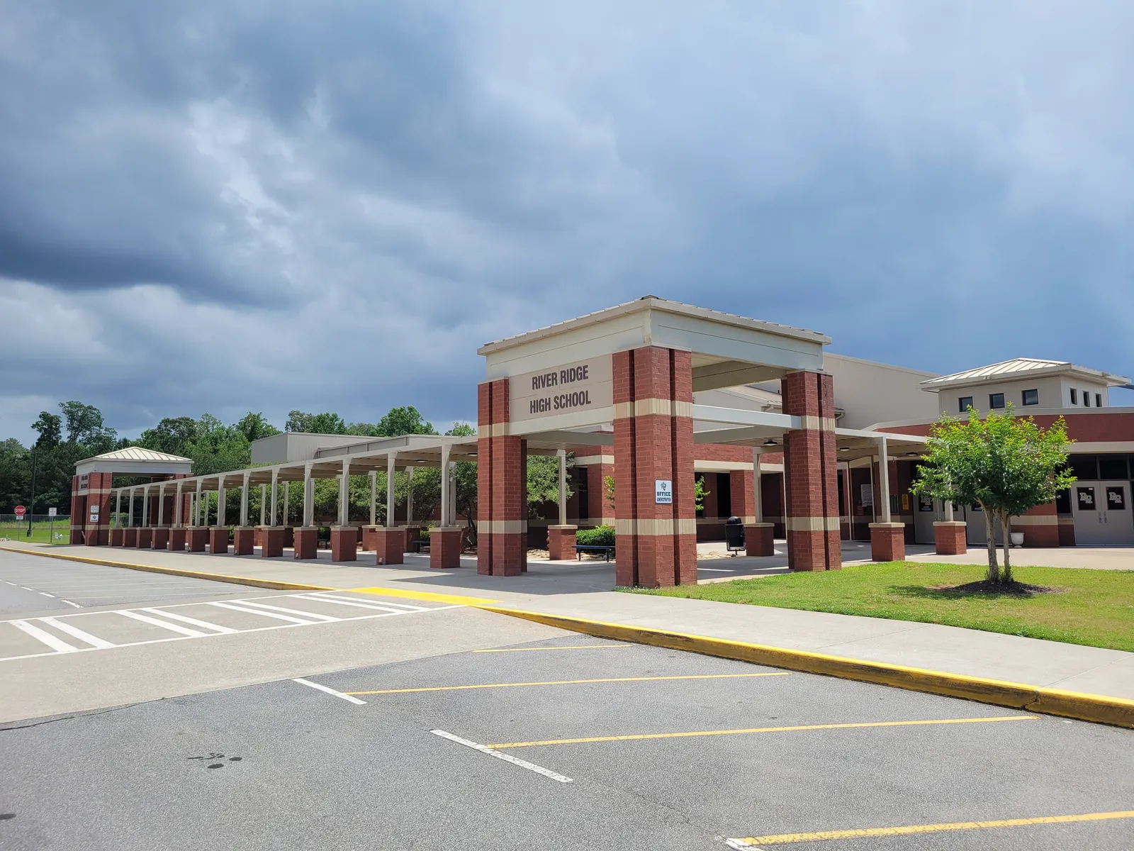 The main entrance of River Ridge High School on Arnold Mill Road